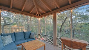 Unclassified image, 4 of 29, button - Beautiful Cottage Near Seaside Mins to Beach-36v (Panama City Beach)