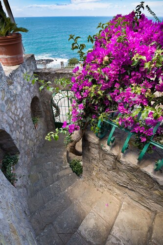 Villa Capriccio - Sorrento Peninsula Villa by the sea with Swimming pool
