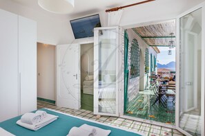 5 bedrooms, in-room safe, iron/ironing board, free WiFi - Villa Capriccio - Sorrento Peninsula Villa by the sea with Swimming pool (Massa Lubrense)