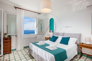 5 bedrooms, in-room safe, iron/ironing board, free WiFi
