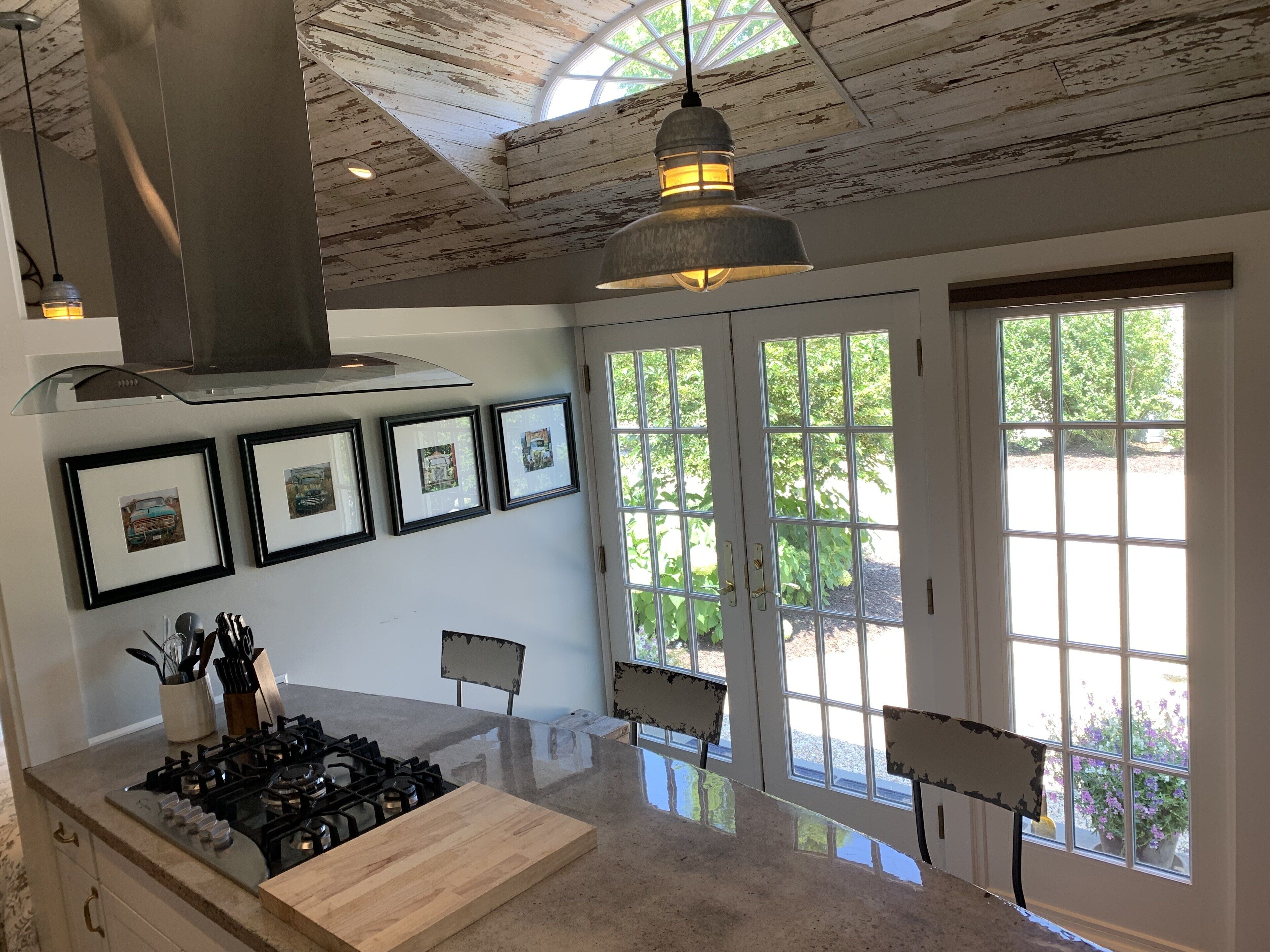 Quaint Cottage Close to LI Sound