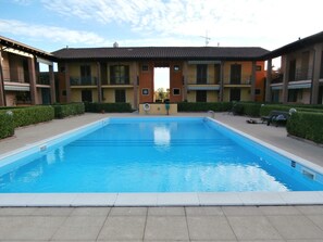 Pool - Lido Family Lake View Apartment (Peschiera del Garda)