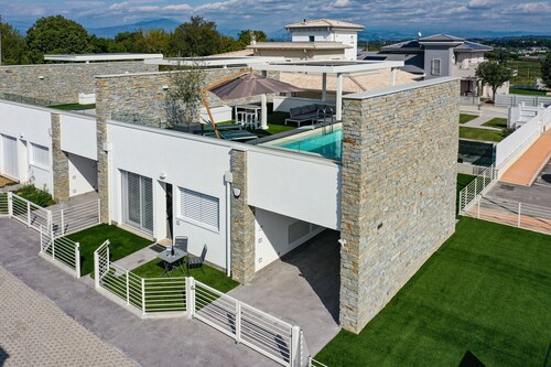 Villetta Dolci Luxury Home