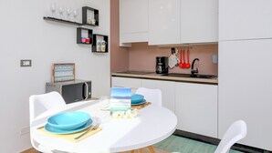 Coffee/tea maker, cookware/dishes/utensils - Appartamento Rossella (Peschiera del Garda)