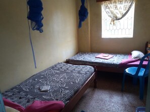 Twin Room | Desk, iron/ironing board, free WiFi, bed sheets - At Ease Guest House (Kitale)