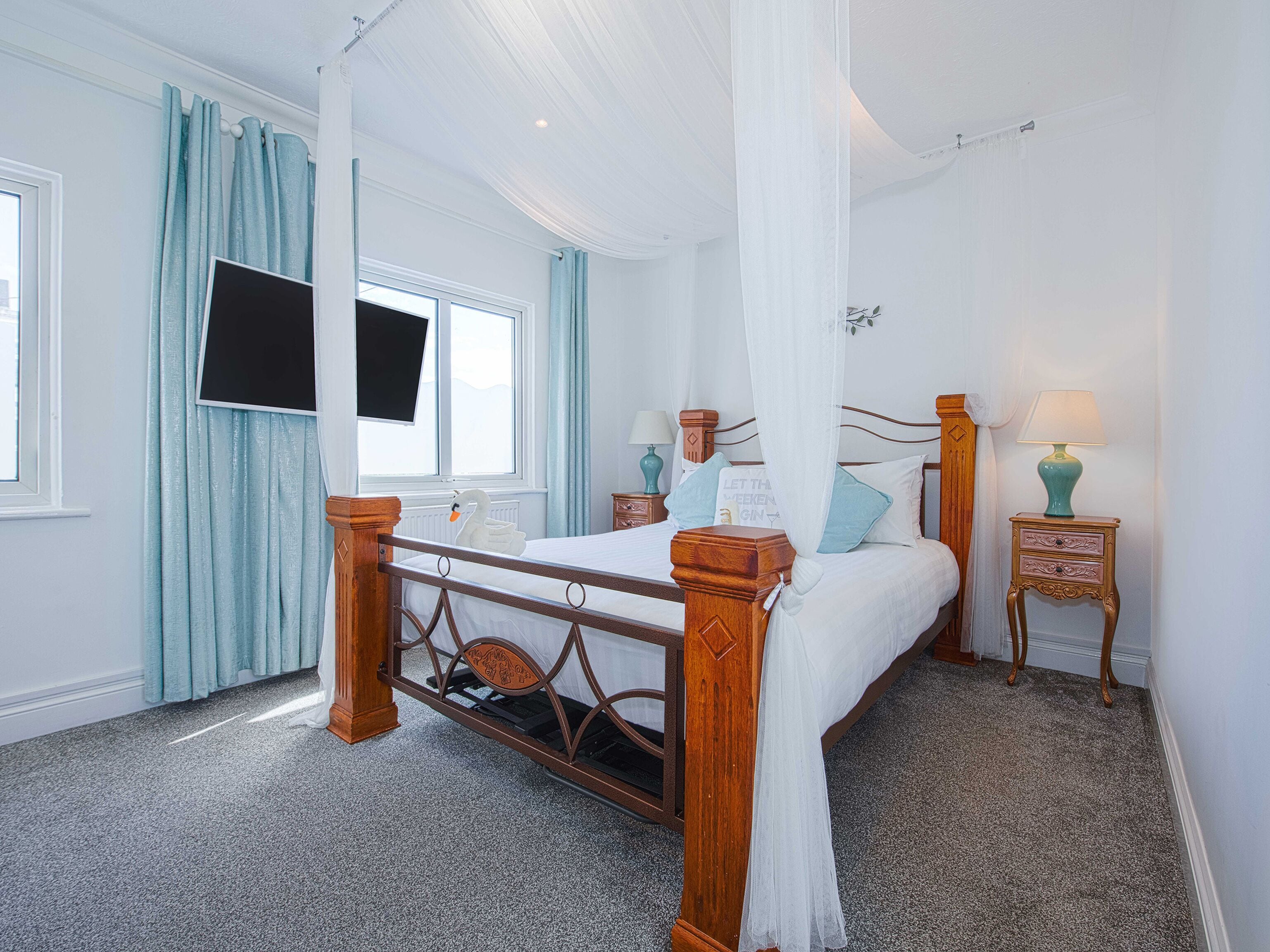 Superior Double Room | Iron/ironing board, free WiFi, bed sheets