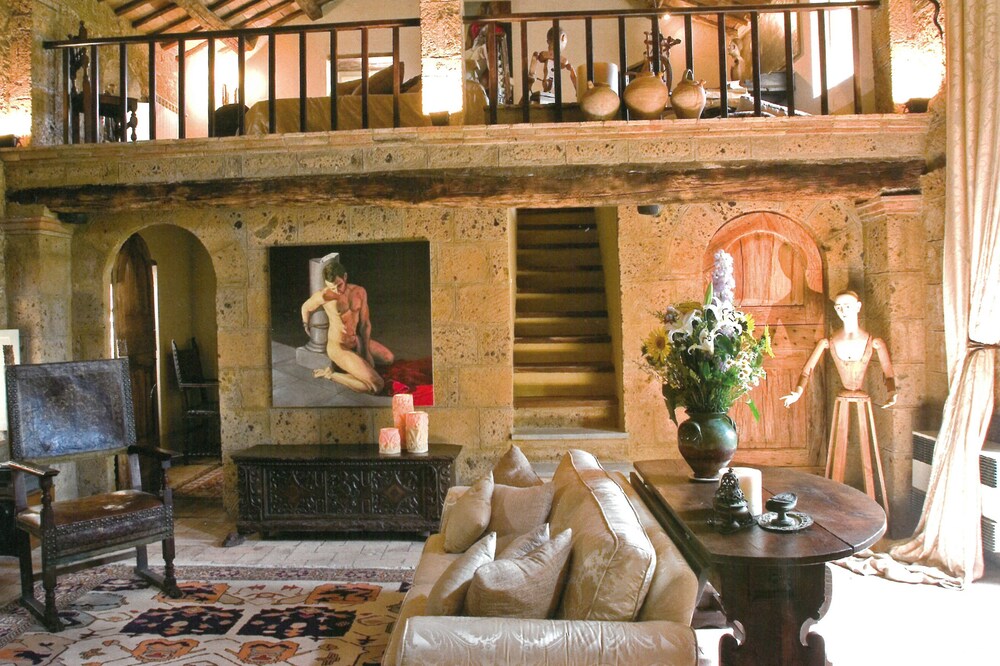 PARADISE OF THE INNOCENTI