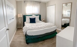 4 slaapkamers, een strijkplank/strijkijzer, gratis wifi, beddengoed