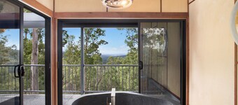 TREE HOUSE #1. Private, stone bath with amazing views of Gold Coast Hinterland