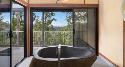 TREE HOUSE #1. Private, stone bath with amazing views of Gold Coast Hinterland