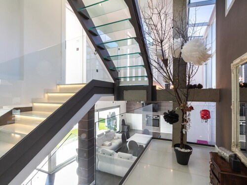 Design villa with garden, pool and fantastic views