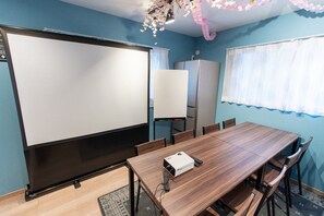 Private Vacation Home | Living area | Flat-screen TV, DVD player