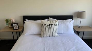 Basic Townhome | 4 bedrooms, iron/ironing board, free WiFi