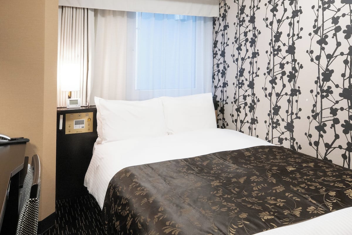 Habitación estándar, 1 habitación, no fumadores (for Single Use) | Edredones de plumas, escritorio, wifi gratis y ropa de cama