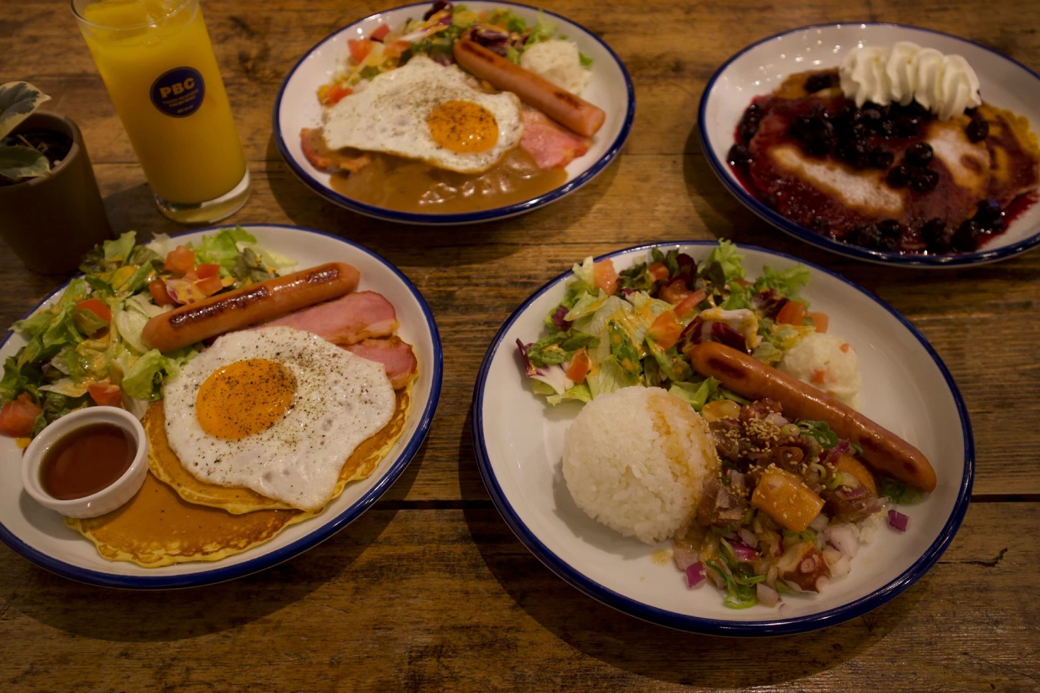 breakfast, lunch, dinner served; hawaiian cuisine