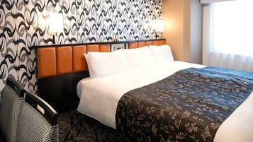 Down duvets, desk, free WiFi, bed sheets
