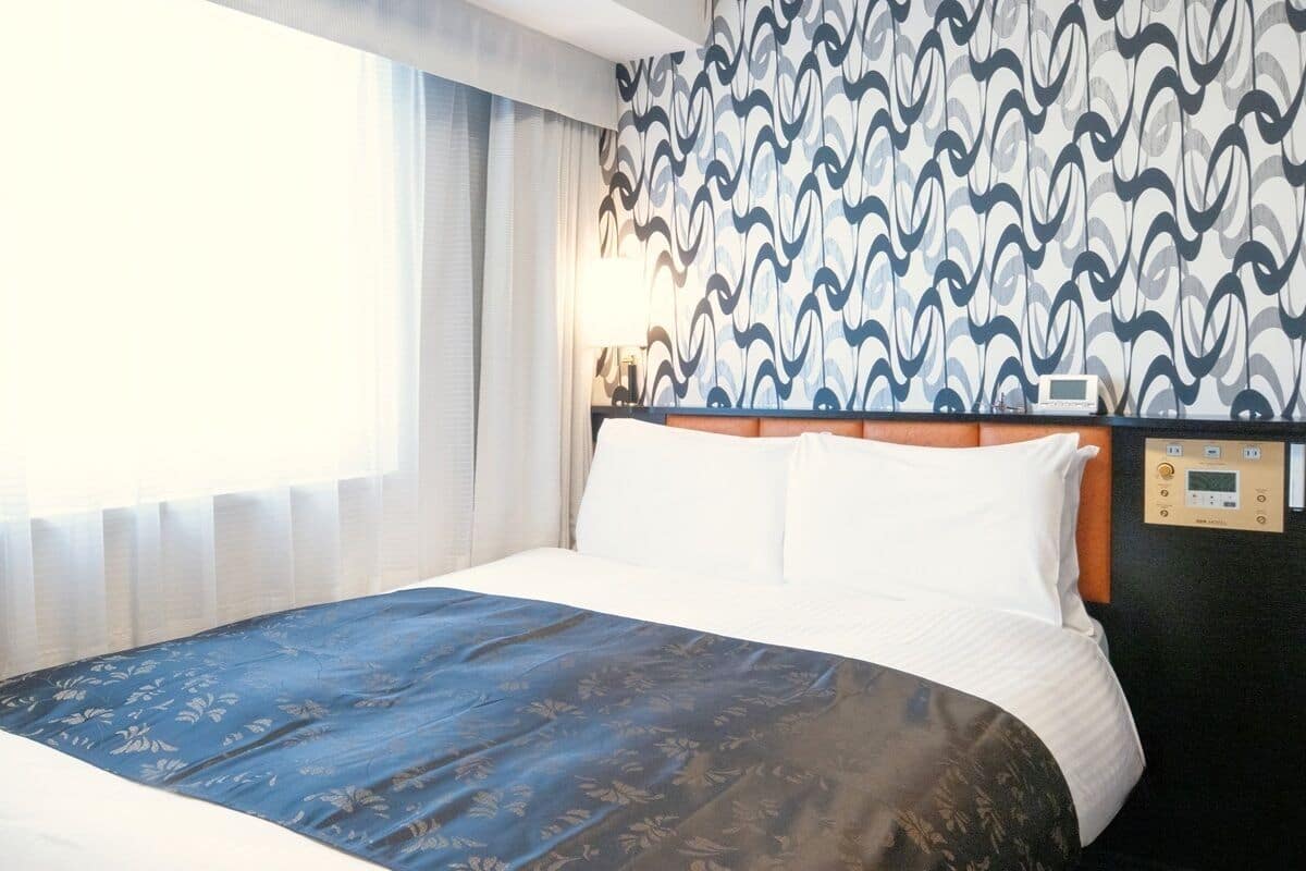 Down duvets, desk, free WiFi, bed sheets