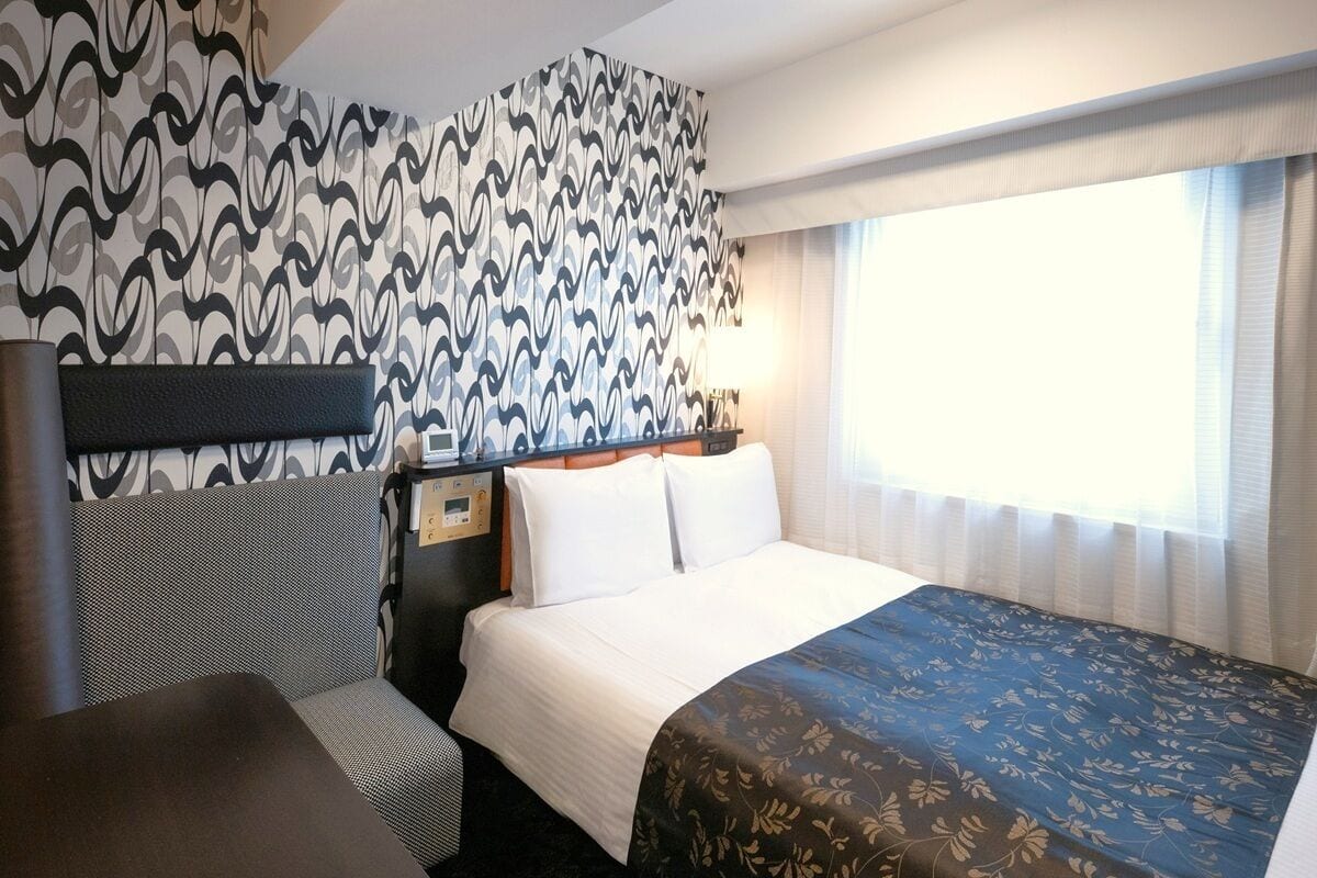 Down duvets, desk, free WiFi, bed sheets