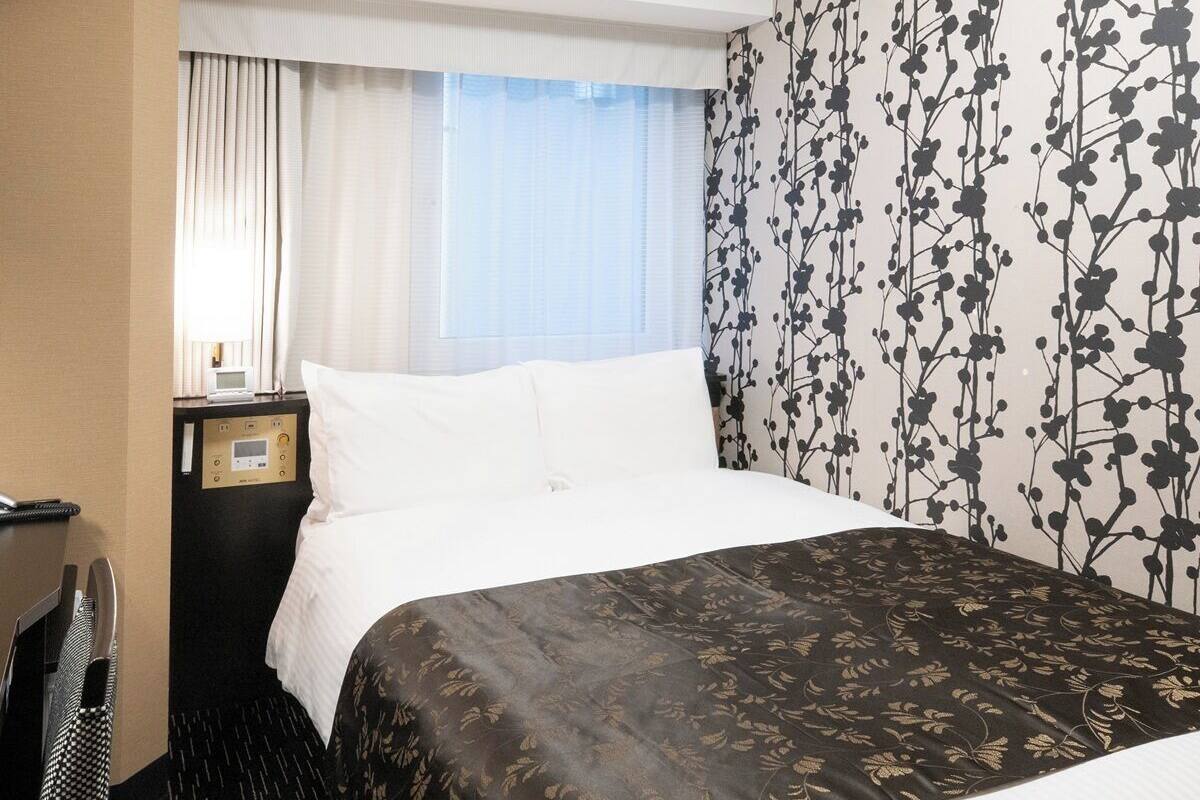 Standard Room for Single Use | Down duvets, desk, free WiFi, bed sheets