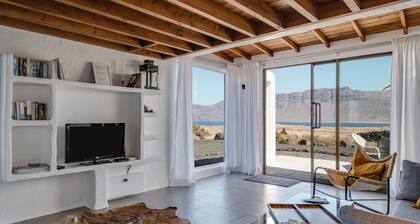 Maison moderne "El Loft" avec vue sur la mer et la montagne, Wi-Fi et terrasse