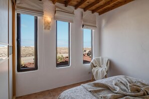 1 quarto, Wi-Fi de cortesia, roupa de cama