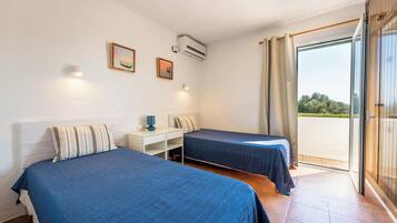 3 chambres, fer et planche Ă repasser, Wi-Fi gratuit, draps fournis