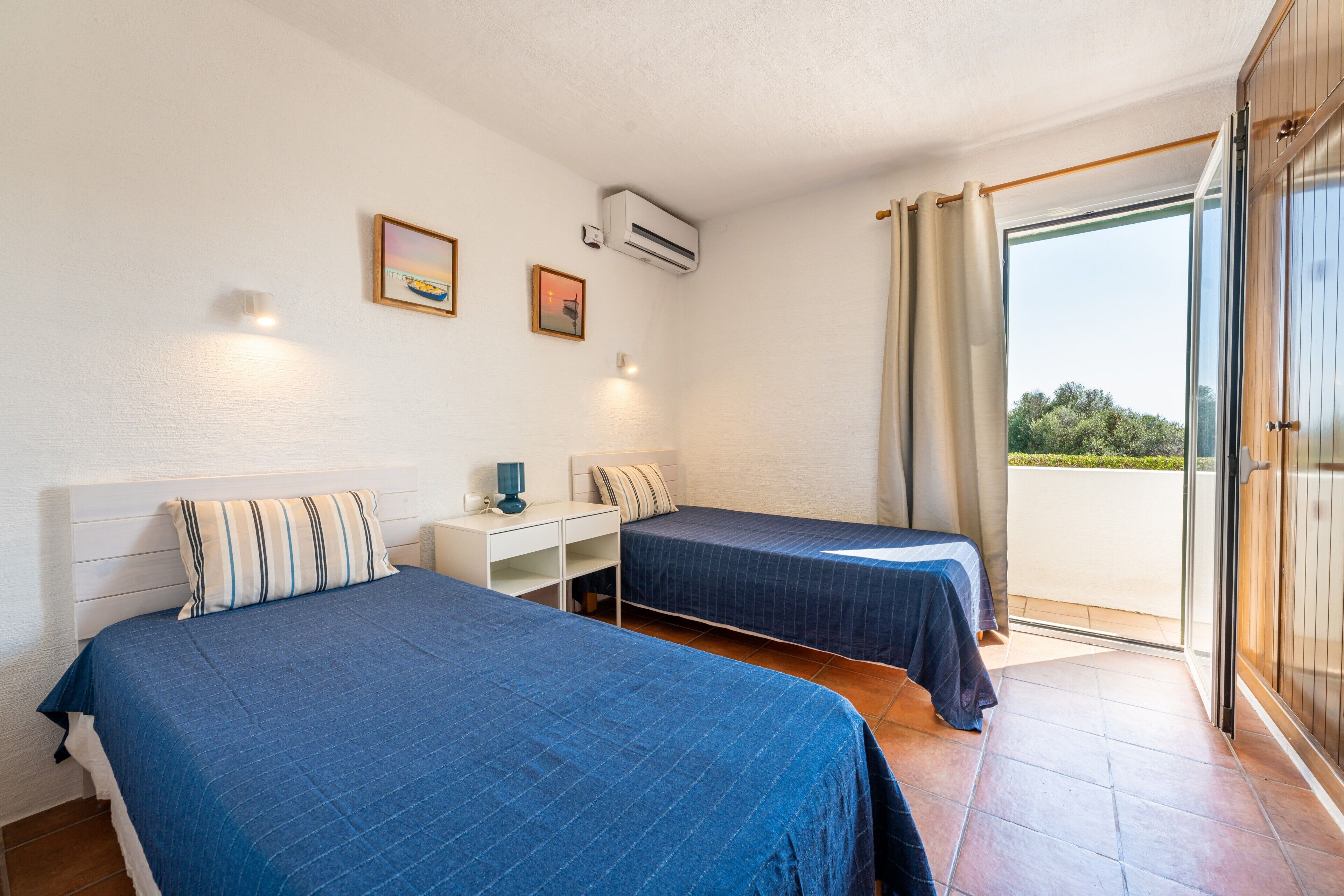 3 chambres, fer et planche à repasser, Wi-Fi gratuit, draps fournis