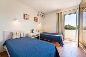 3 habitaciones, tabla de planchar con plancha y wifi gratis 