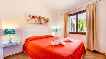 2 Schlafzimmer, BĂŒgeleisen/BĂŒgelbrett, kostenloses WLAN, BettwĂ€sche