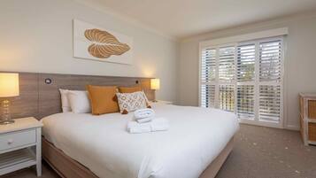 3 chambres, fer et planche à repasser, accès Internet, draps fournis