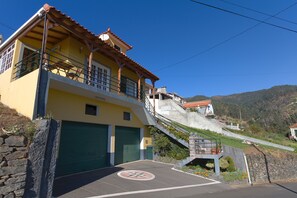 Exterior - Orchid Typical Madeira House (Calheta)