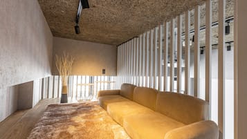 THE SEED HAUS 401, Non Smoking