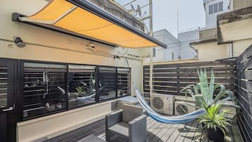 COSMOS 401 | Terrace/patio