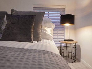 2 bedrooms, iron/ironing board, free WiFi, bed sheets - Host & Stay | The Surfer's Loft Apartment (Saltburn-by-the-Sea)