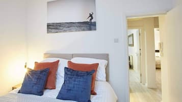 2 dormitoris, planxa i posts de planxar, wifi gratuïta i roba de llit