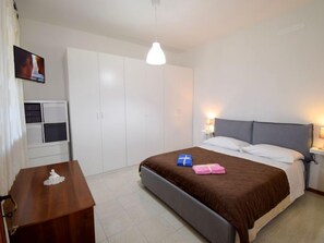 3 chambres, fer et planche à repasser, Wi-Fi