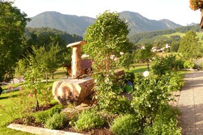 Property grounds - Apartment Sonntagshorn 73sqm, balcony, kitchen, 2 bedrooms and 1 living room, WLAN (Ruhpolding)