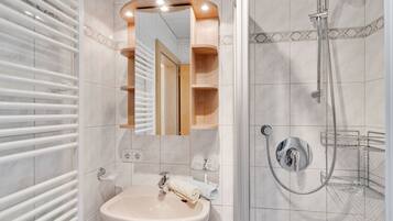 Apartment | Bathroom