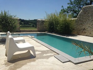 Outdoor pool - Serene Holiday Home in Domazan With Private Swimming Pool (Domazan)