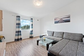 Apartment | Living room - Simplistic Apartment in Vir With Garden (Vir)