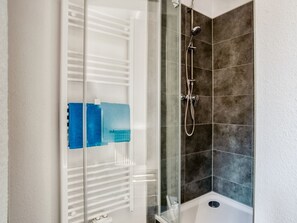 Apartment | Bathroom | Hair dryer