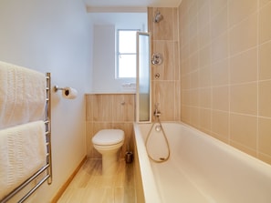 Apartment | Bathroom | Shower, towels