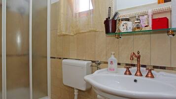 House | Bathroom | Shower