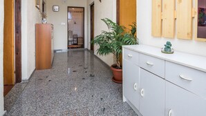 Unclassified image, 5 of 23, button - Vibrant Apartment in Vir near Sea (Vir)