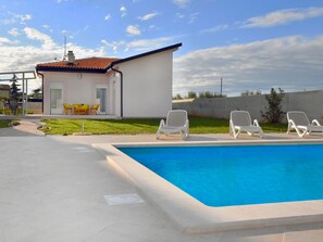 Exterior - Serene Holiday Home in Novigrad With Private Pool (Novigrad)