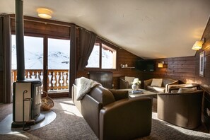 TV - Apartment on slope near Val Thorens (Val Thorens)