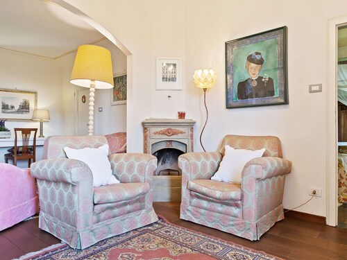 Classic Villa in Firenze With Whirlpool
