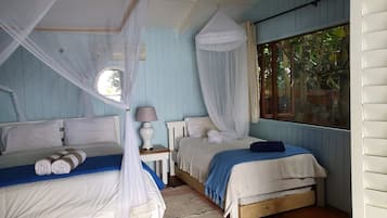 House | 4 bedrooms, iron/ironing board, bed sheets