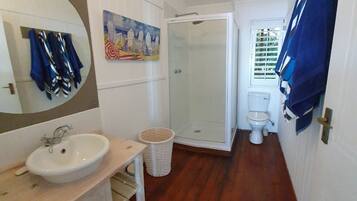 Nhà | Phòng tắm | Buồng tắm vòi sen, vòi sen phun mưa, khăn tắm