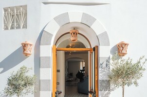 Fachada de la propiedad